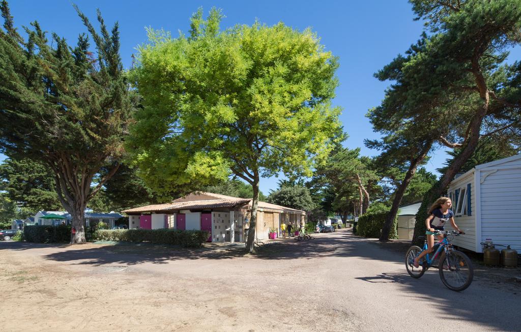 Camping Le Suroit Le Bois-Plage-en-Re Ngoại thất bức ảnh