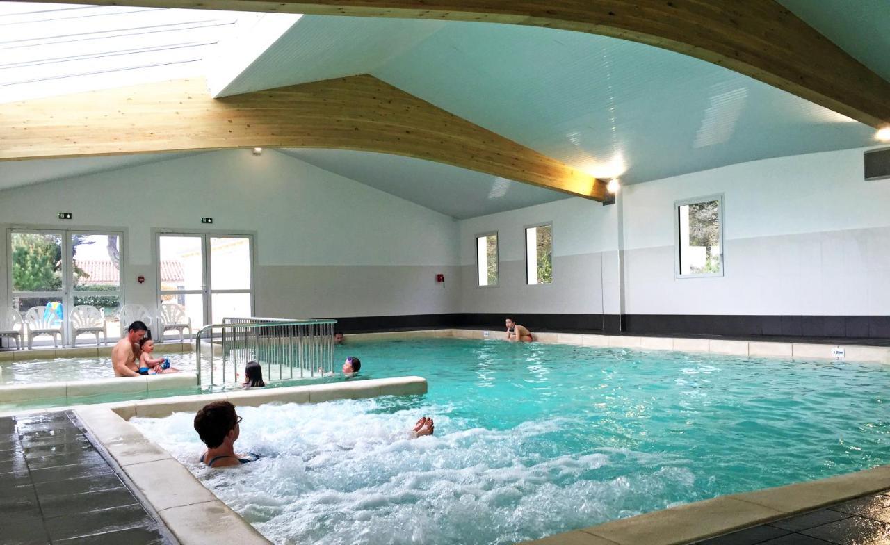 Camping Le Suroit Le Bois-Plage-en-Re Ngoại thất bức ảnh